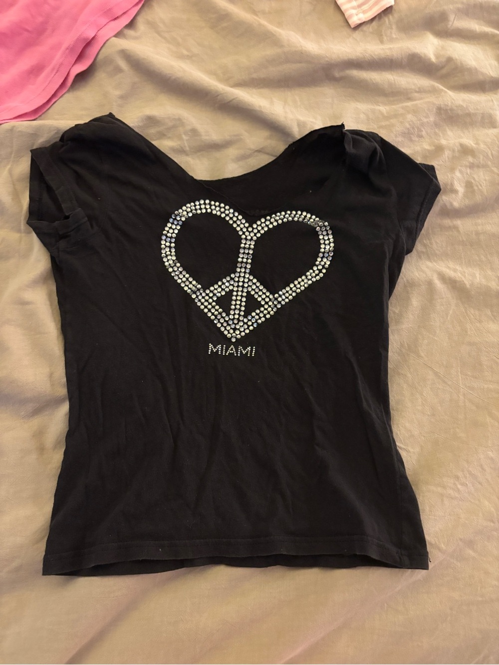 y2k rhinestone heart miami off the shoulder tee